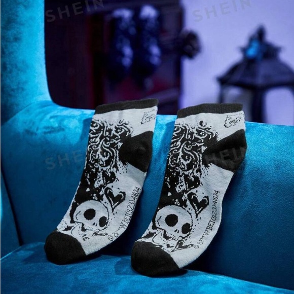 ROMWE Corpse Bride Ankle Socks - Picture 2 of 12